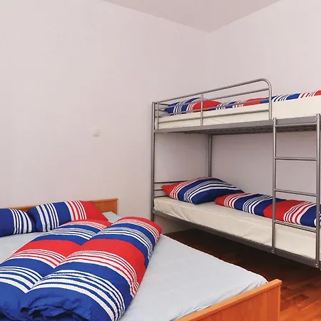 2 Bedroom In 公寓