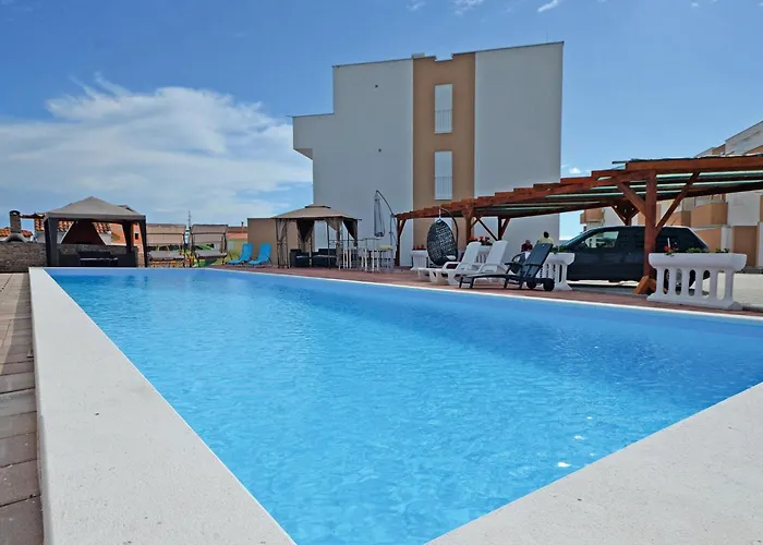 Apartamento Awesome In With Wifi